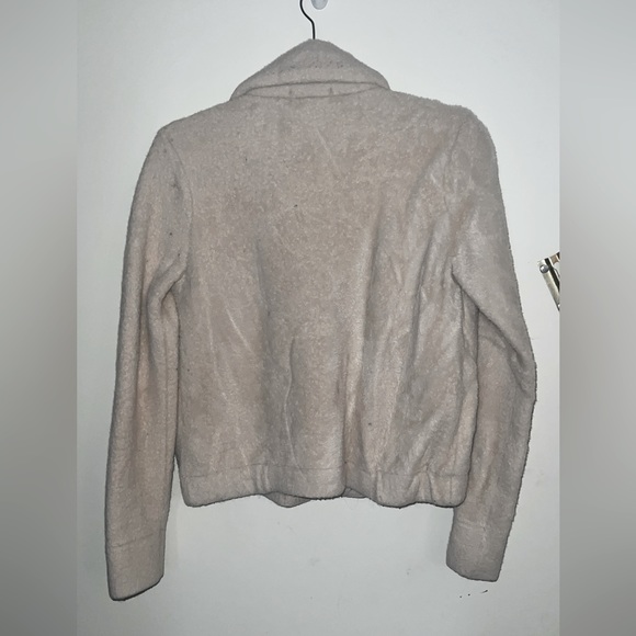 Fuzzy shacket - Picture 3 of 4